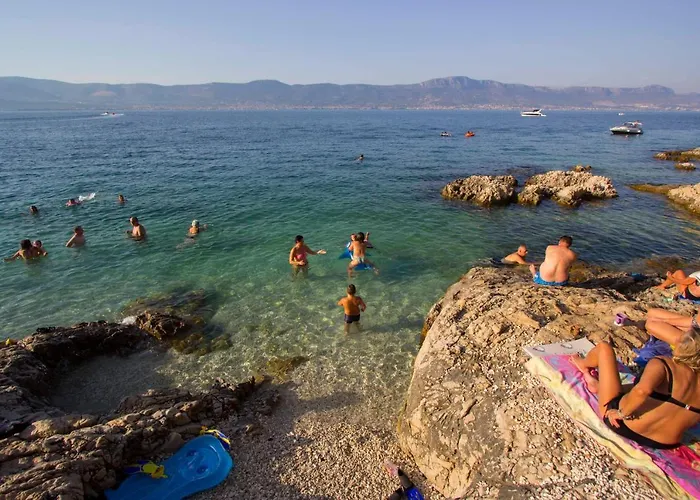 Barada Apartmán Slatine